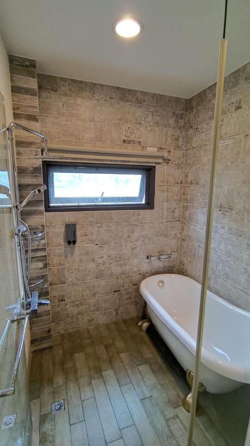 羅東夜市舒果shugo B&B 近清溝夜市 國旅卡特約店 配合手作早餐店及租車行 Лодун Экстерьер фото